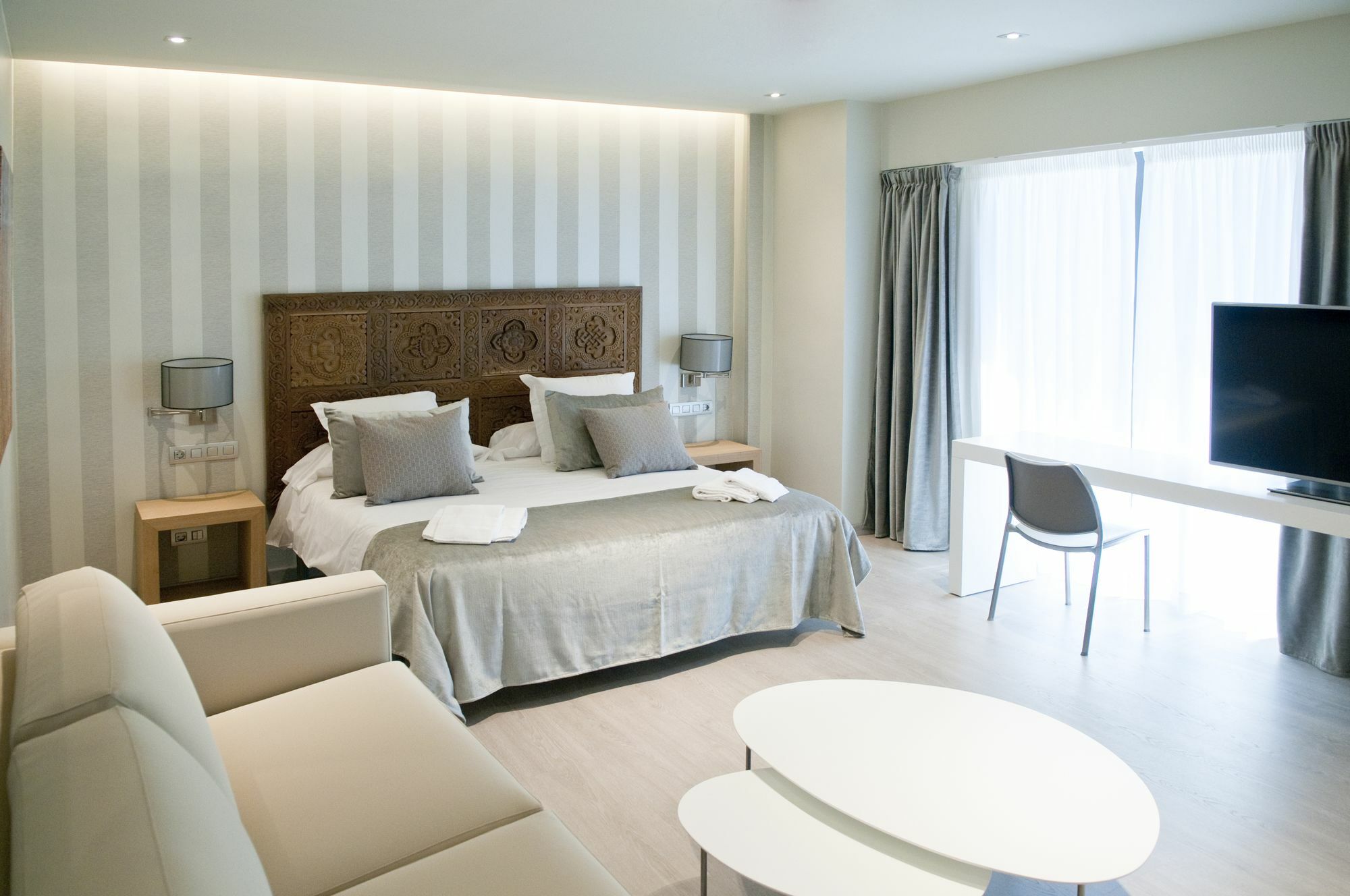 Serennia Exclusive Nocleg ze śniadaniem Barcelona